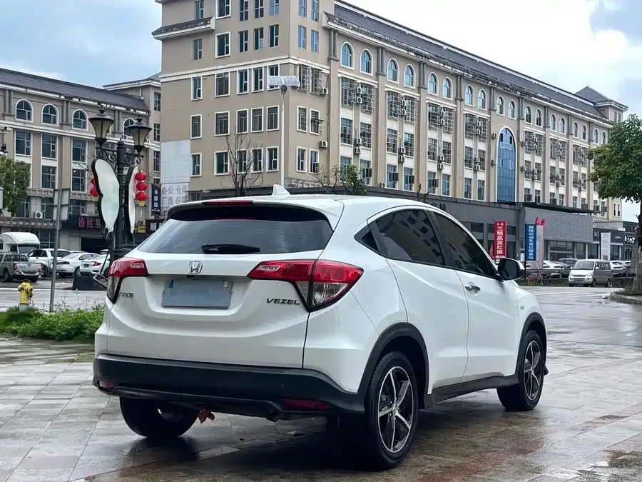 Honda VEZEL 2022 VIZI 1.5L CVT Phantom Night Pioneer Edition 2022 — миниатюра 3