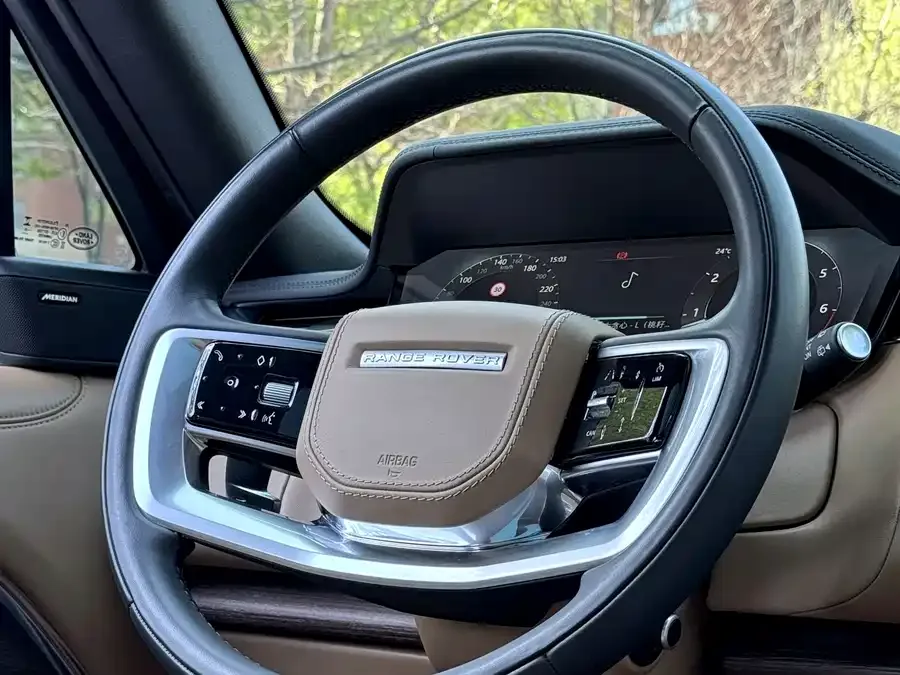 Land Rover Range Rover Range Rover 2023 3.0 L6 400PS Seven-seat Extended Edition 2023 — миниатюра 4
