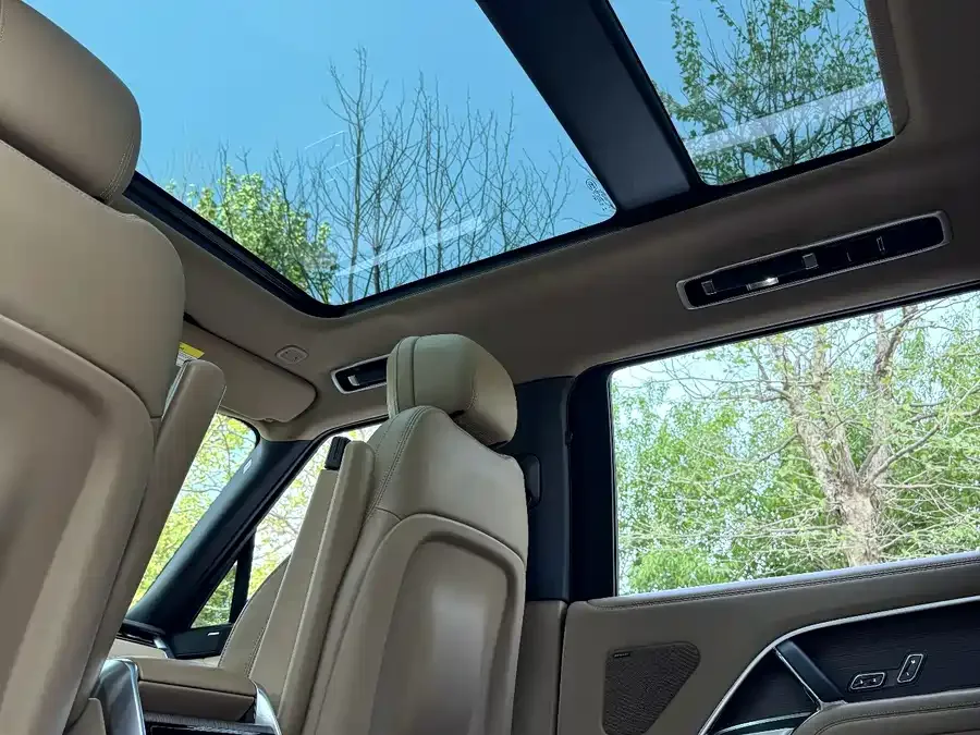 Land Rover Range Rover Range Rover 2023 3.0 L6 400PS Seven-seat Extended Edition 2023 — миниатюра 5