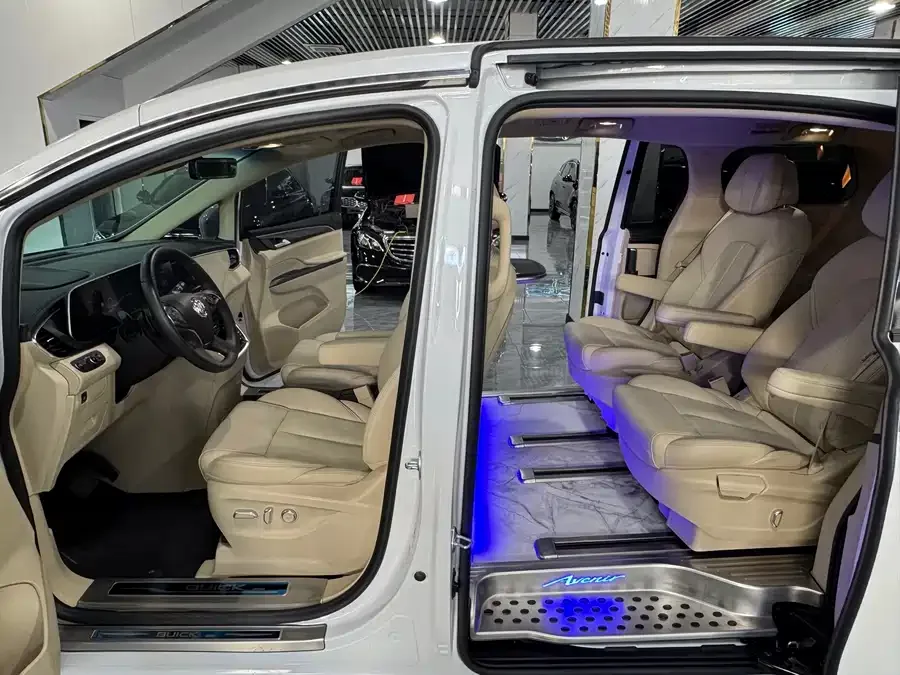 Buick GL8 2023 ES Lu Zun Premium Edition 2024 — миниатюра 5