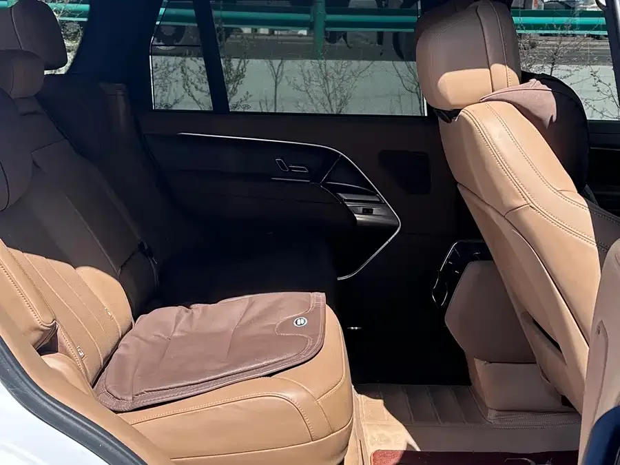 Land Rover Range Rover Range Rover 2025 3.0 L6 400PS Grand Edition 2025 — миниатюра 5