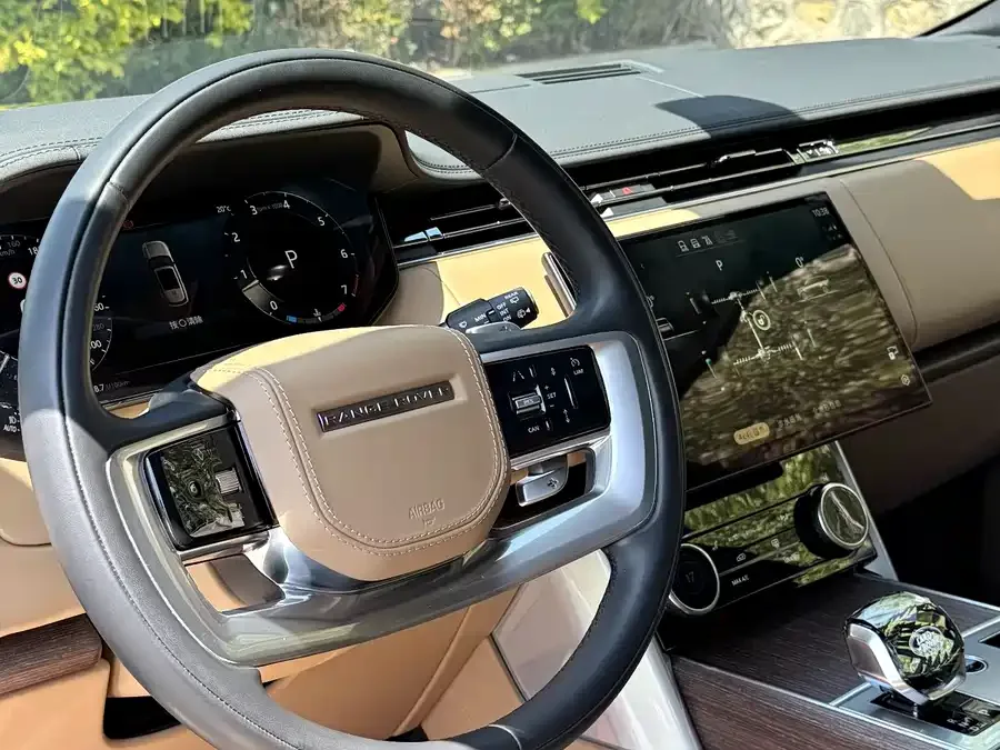 Land Rover Range Rover Range Rover 2023 3.0 L6 400PS Seven-seat Extended Edition 2023 — миниатюра 5