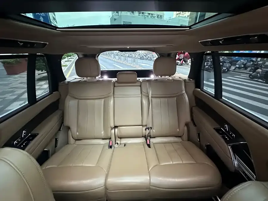 Land Rover Range Rover Range Rover 2023 3.0 L6 400PS Seven-seat Extended Edition 2023 — миниатюра 4