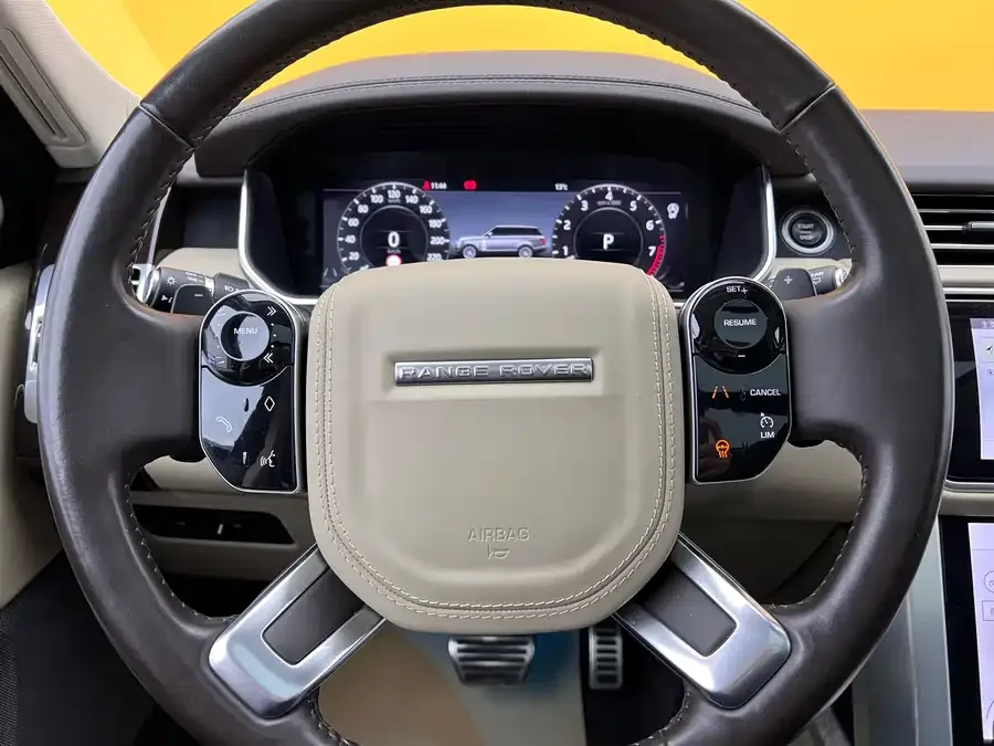 Land Rover Range Rover Range Rover 2022 3.0 L6 400PS Legendary Extended Classic Edition 2022 — миниатюра 4
