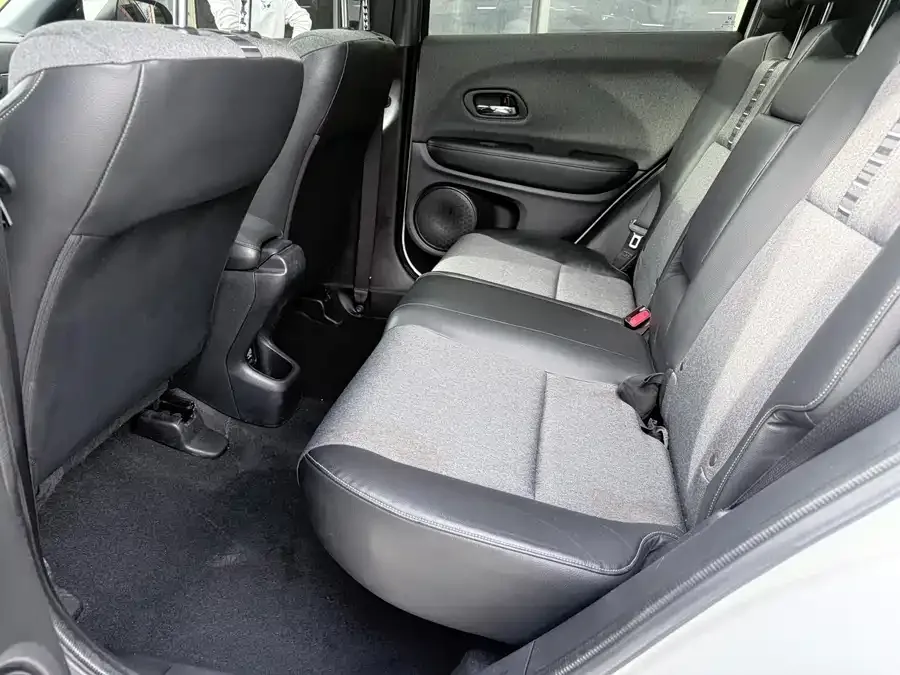 Honda WR-V 2021 1.5L CVT Comfort Edition 2022 — миниатюра 3