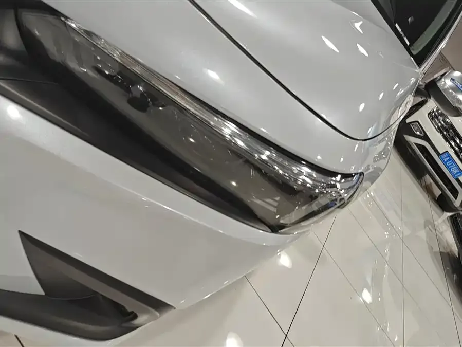 Honda CIVIC 2023 Civic HATCHBACK 2.0L e:HEV Extreme Edition 2023 — миниатюра 2