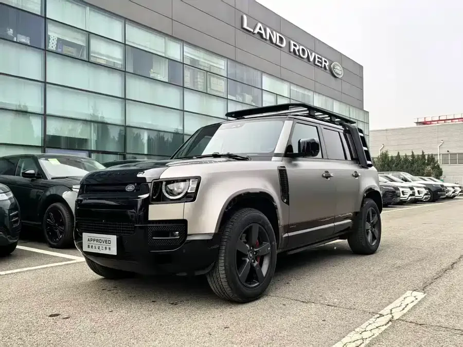 Land Rover guard 2024