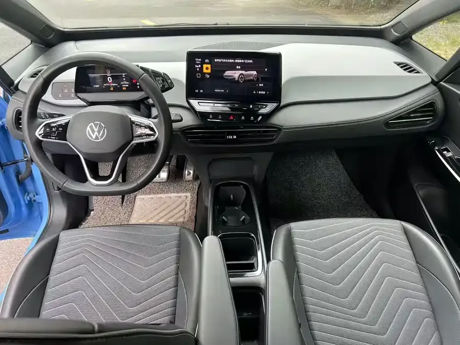 Volkswagen ID.3 Volkswagen ID.3 2024 Outstanding Edition 2024 — миниатюра 2