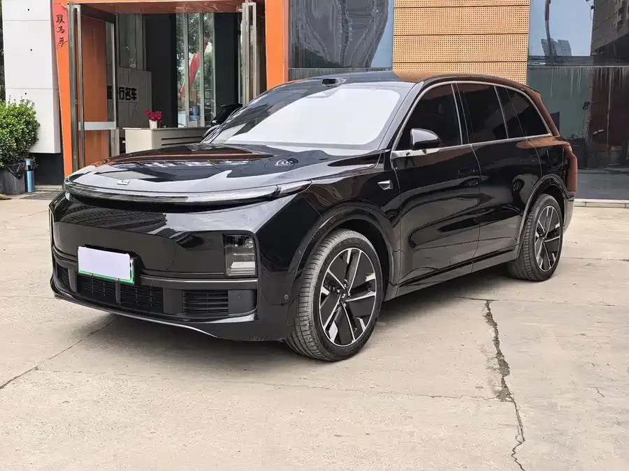 Li Xiang L8 2025