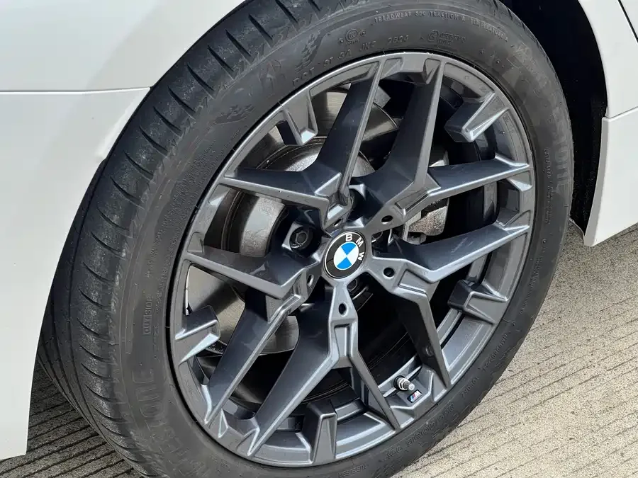 BMW 3 Series BMW 3 Series 2025 330Li M Sport Night Edition 2024 — миниатюра 3