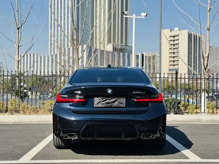 BMW 3 Series BMW 3 Series 2025 330Li M Sport Night Edition 2025 — миниатюра 5