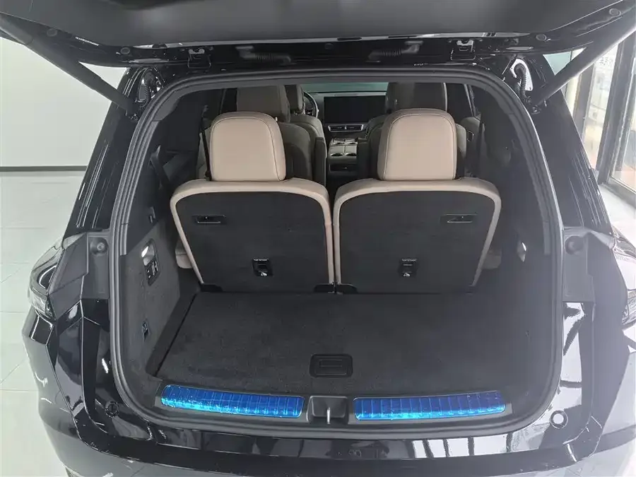 Li Xiang L9 Ideal L9 2025 Ultra Smart New Edition 2025 — миниатюра 4