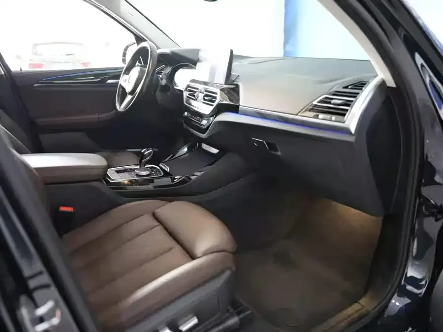 BMW X3 2022 facelift xDrive25i M Sport package 2022 — миниатюра 3