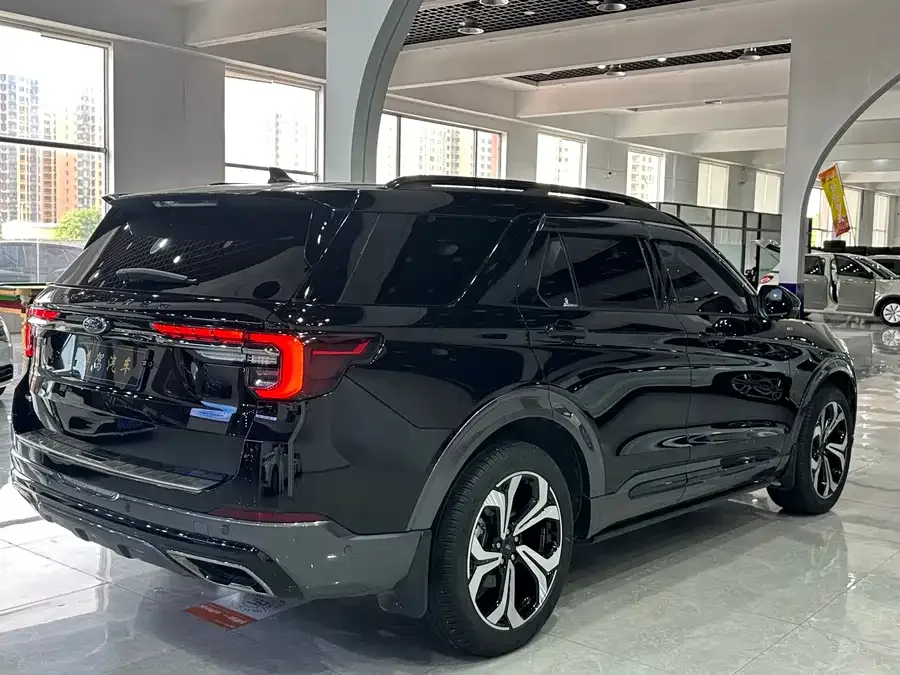 Ford Explorer Explorer 2023 EcoBoost 285 4WD ST-LINE 7 Seaters 2023 — миниатюра 2