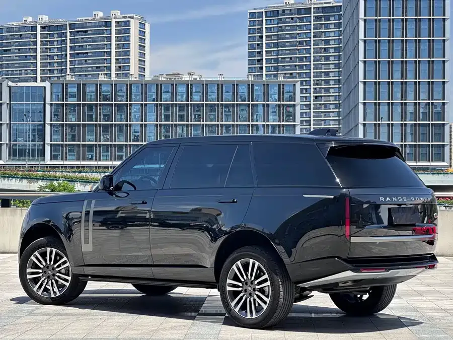 Land Rover Range Rover Range Rover 2023 3.0 L6 400PS Extended Edition 2023 — миниатюра 4