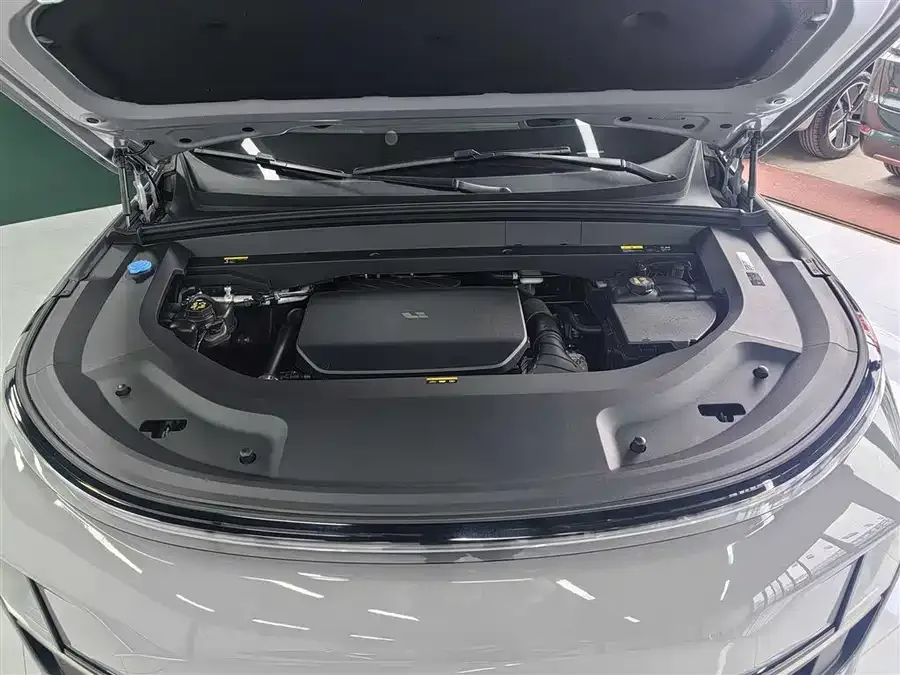 Li Xiang L9 Ideal L9 2025 Ultra Smart New Edition 2025 — миниатюра 4