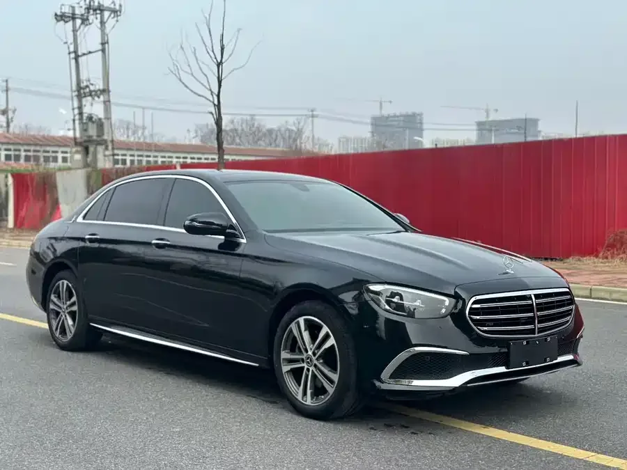 Mercedes-Benz E-Class 2022
