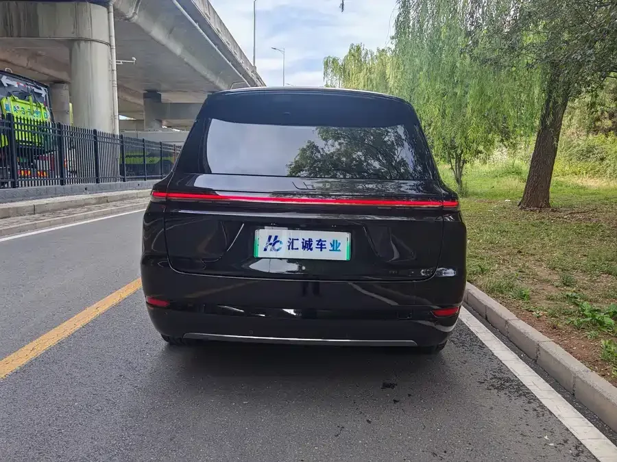 Li Xiang L9 Ideal L9 2023 Pro 2024 — миниатюра 2