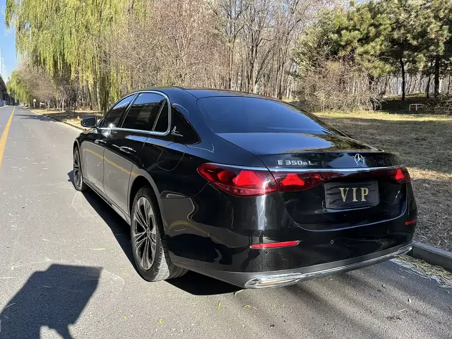 Mercedes-Benz E-class new energy Mercedes-Benz E-Class New Energy 2024 E 350 e L Plug-in Hybrid Sedan 2024 — миниатюра 2