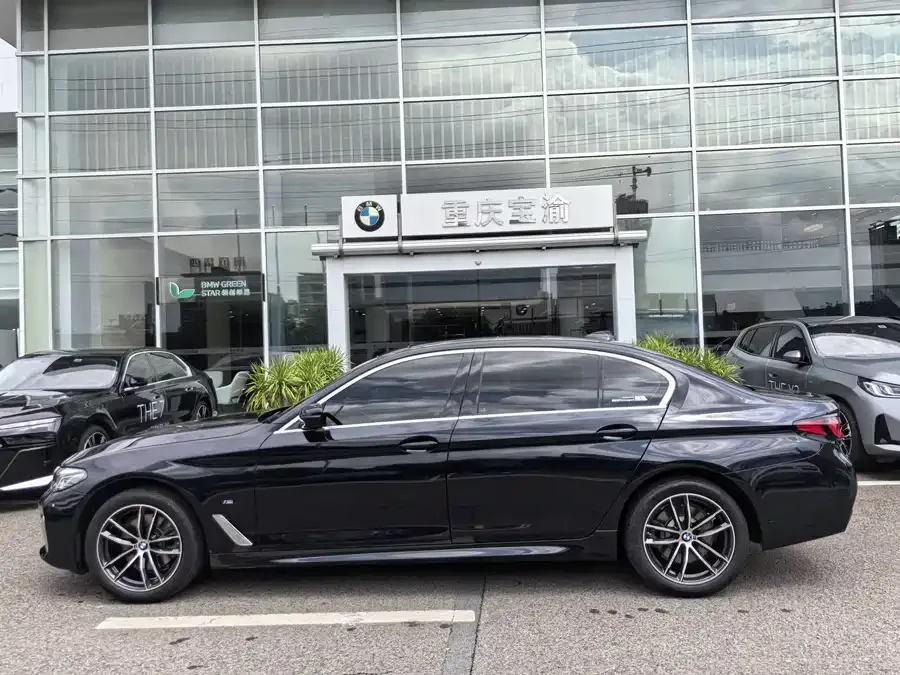 BMW 5 Series BMW 5 Series 2022 facelift 525Li M sports package 2023 — миниатюра 4