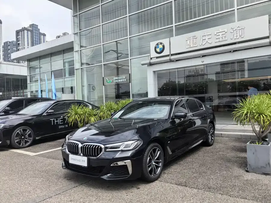 BMW 5 Series BMW 5 Series 2022 facelift 525Li M sports package 2023 — фото 1, купить с доставкой в Москву