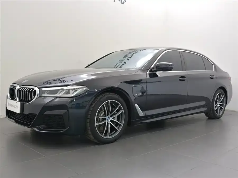 BMW 5 Series New Energy 2022 535Le M Sports Package 2023 — миниатюра 2