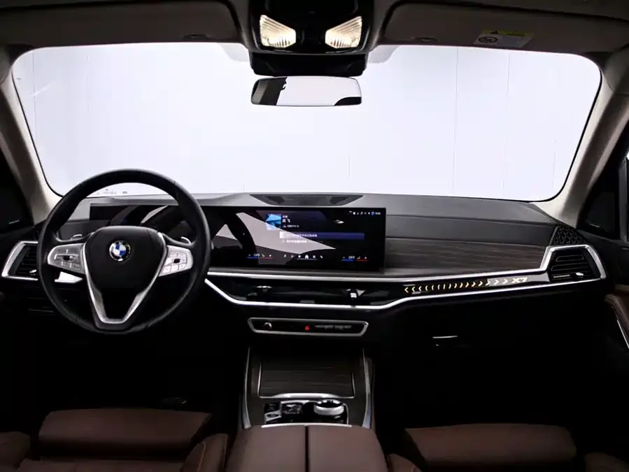 BMW X7 2023 xDrive40i Leading Luxury Package 2024 — миниатюра 2