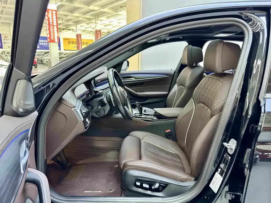 BMW 5 Series BMW 5 Series 2023 530Li Exclusive M Sport Package 2023 — миниатюра 2