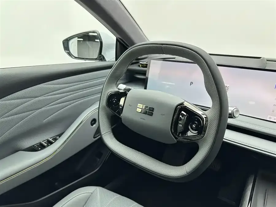 Geely Galaxy E8 Galaxy E8 2025 700km Long-distance Intelligent Driving Edition 2025 — миниатюра 3