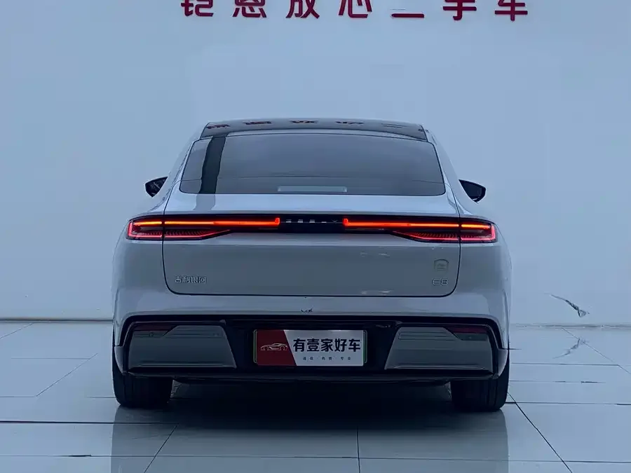 Geely Galaxy E8 Galaxy E8 2024 665km RWD Starship Long Range Edition 2024 — миниатюра 2