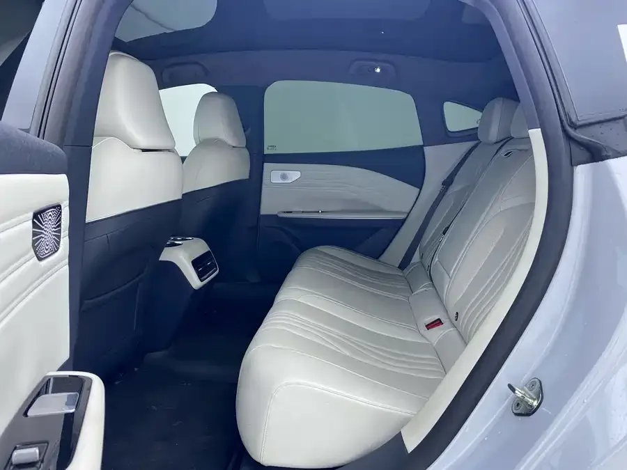 Geely Galaxy E8 Galaxy E8 2024 665km RWD Starship Long Range Edition 2024 — миниатюра 4