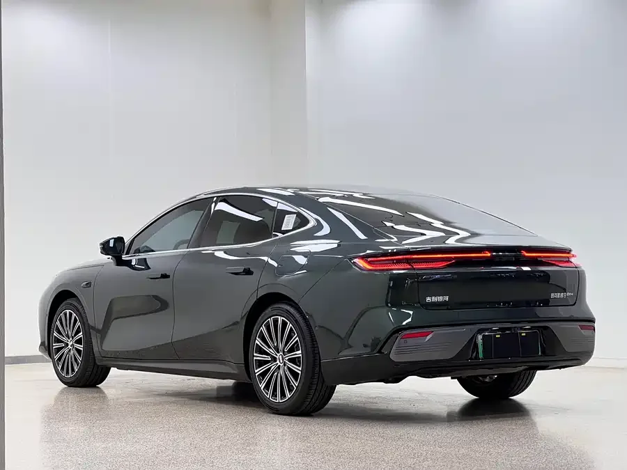 Geely Galaxy Star 8 Galaxy Star 8 2025 130km EM-i Flagship Edition 2025 — миниатюра 2