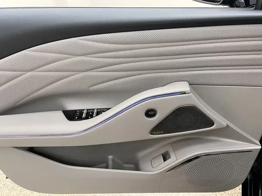 Geely Galaxy Star 8 Galaxy Star 8 2025 130km EM-i Flagship Edition 2025 — миниатюра 4