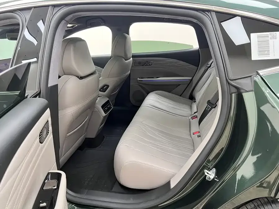 Geely Galaxy Star 8 Galaxy Star 8 2025 130km EM-i Flagship Edition 2025 — миниатюра 5