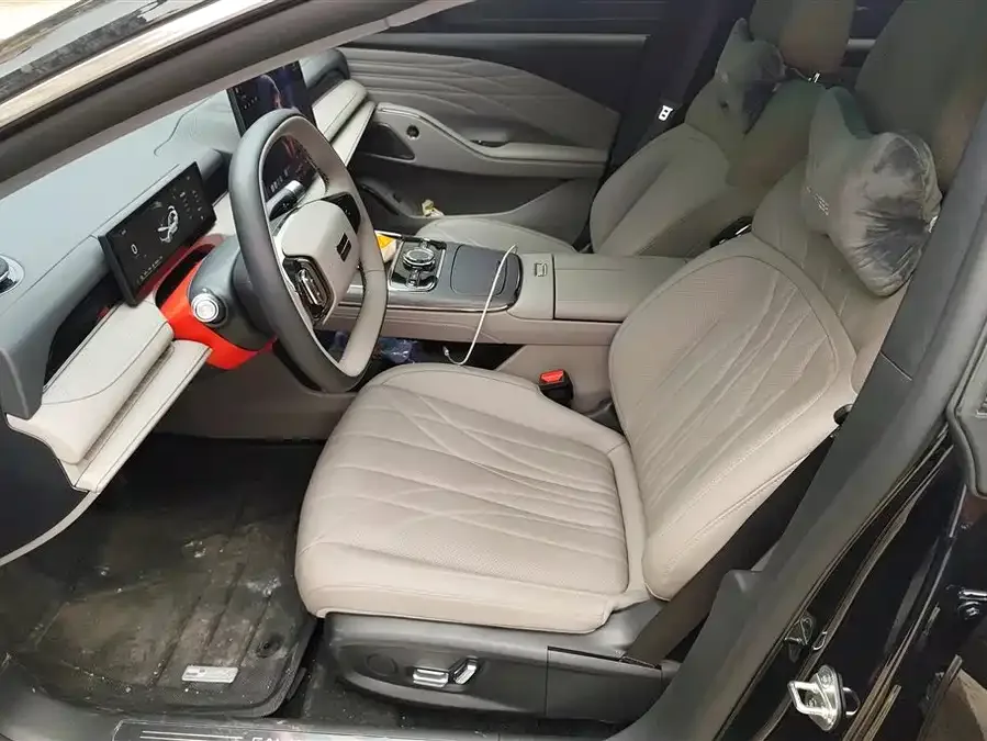 Geely Galaxy Star 8 Galaxy Star 8 2025 130km EM-i Premium Edition 2025 — миниатюра 3