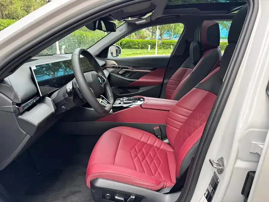 BMW 5 Series BMW 5 Series 2025 530Li Exclusive M Sport Package 2025 — миниатюра 3