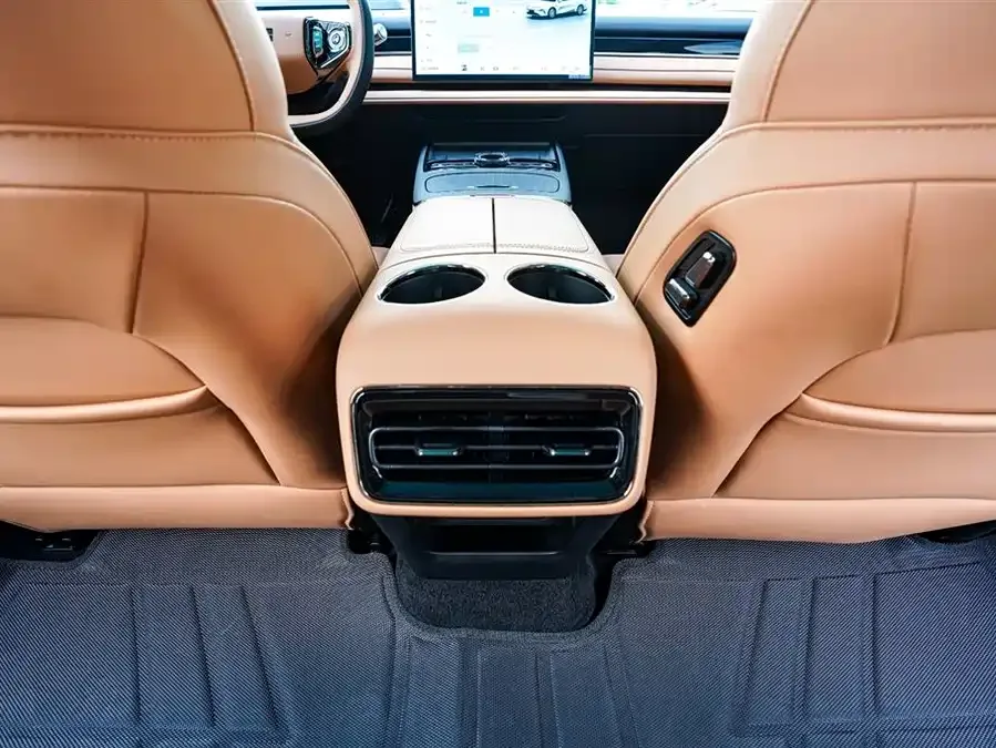 Geely Galaxy Star 8 Galaxy Star 8 2025 130km EM-i Flagship Edition 2025 — миниатюра 5