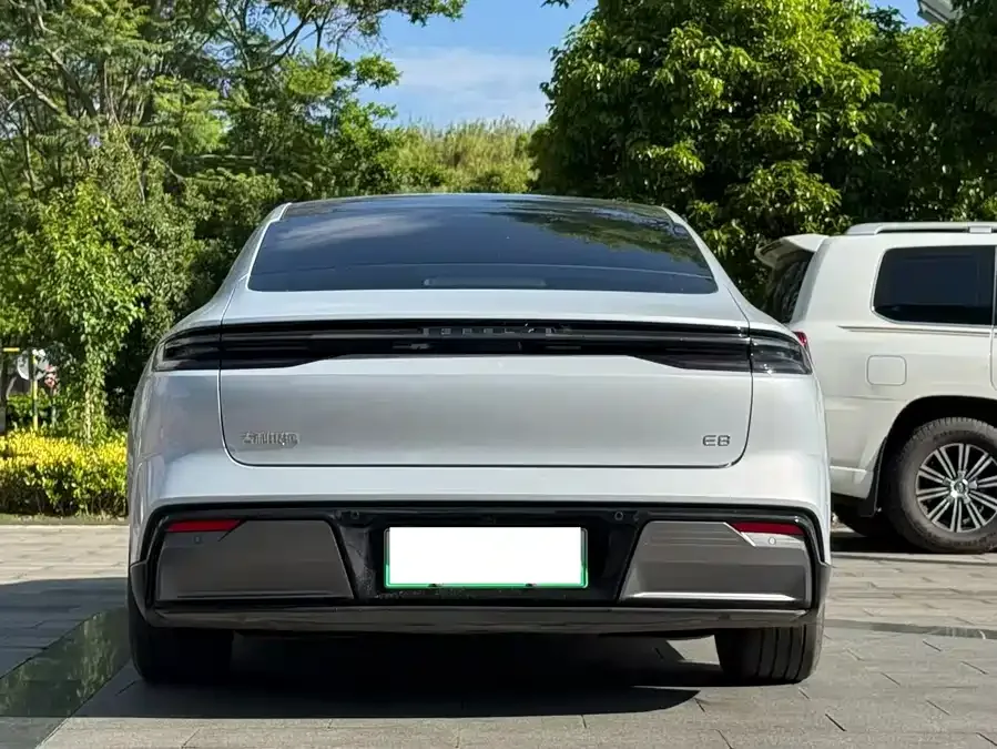 Geely Galaxy E8 Galaxy E8 2025 700km Long-distance Intelligent Driving Edition 2025 — миниатюра 5