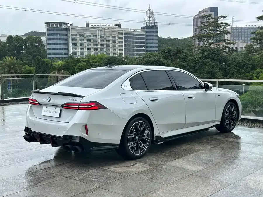 BMW 5 Series BMW 5 Series 2025 530Li Exclusive M Sport Package 2025 — миниатюра 5