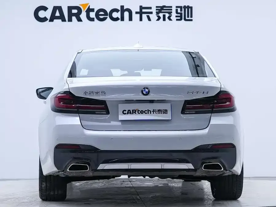 BMW 5 Series BMW 5 Series 2022 facelift 525Li M sports package 2023 — миниатюра 2