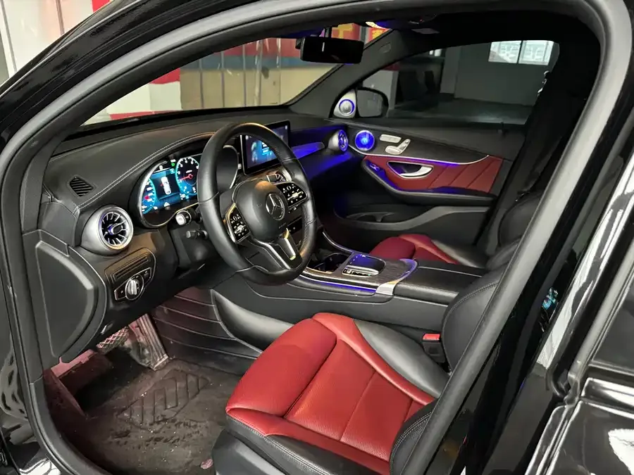 Mercedes-Benz GLC Coupe Mercedes-Benz GLC Coupe 2022 GLC 300 4MATIC Coupe SUV 2022 — миниатюра 2