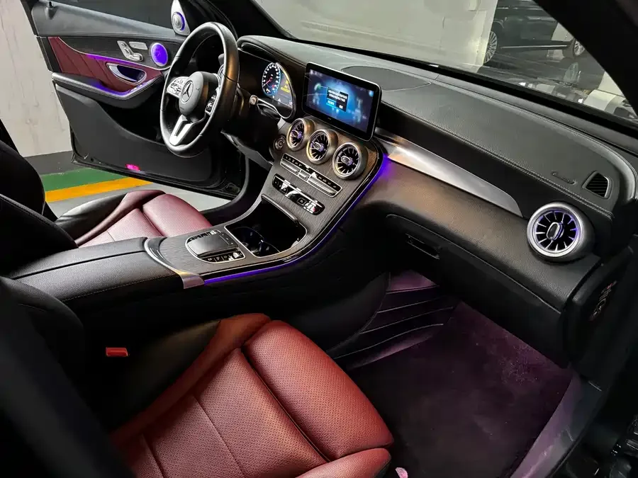 Mercedes-Benz GLC Coupe Mercedes-Benz GLC Coupe 2022 GLC 300 4MATIC Coupe SUV 2022 — миниатюра 3