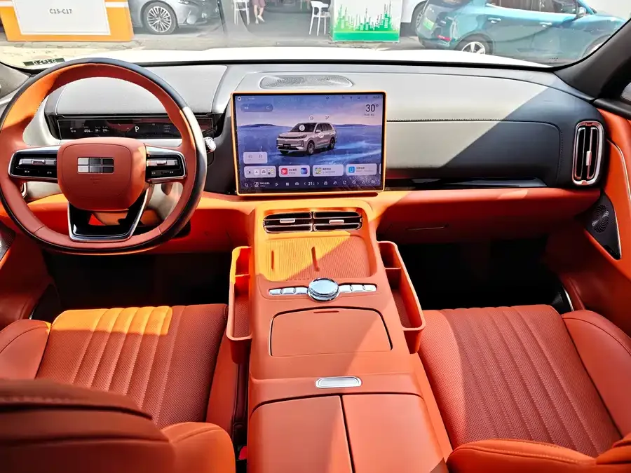Geely Galaxy M9 Galaxy M9 2025 100km 2WD Smart Navigation Edition 2025 — миниатюра 3