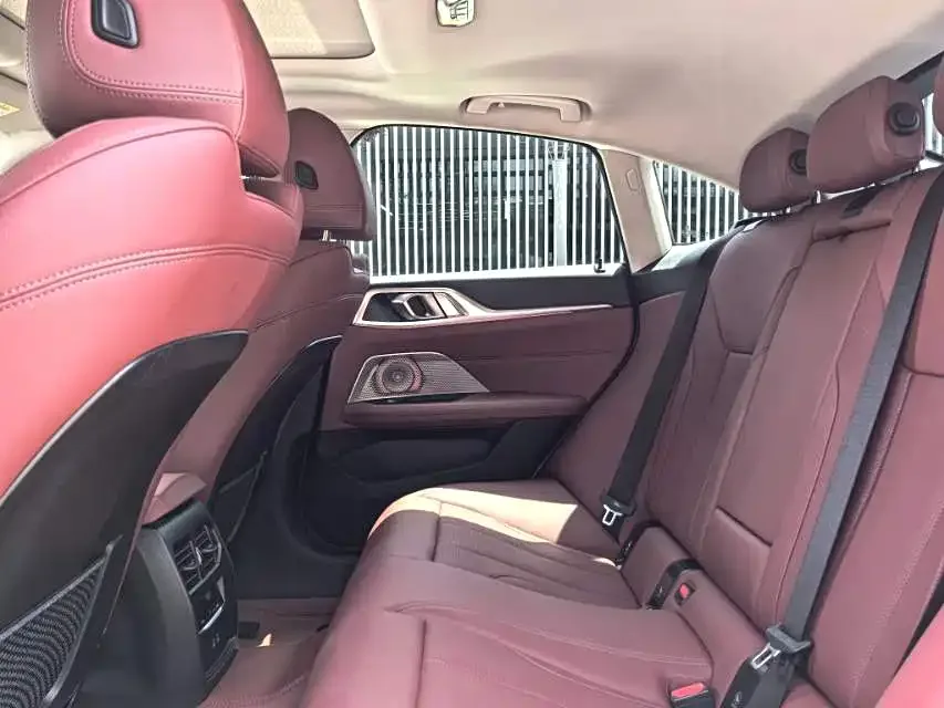 BMW i4 2023 eDrive35 2024 — миниатюра 2