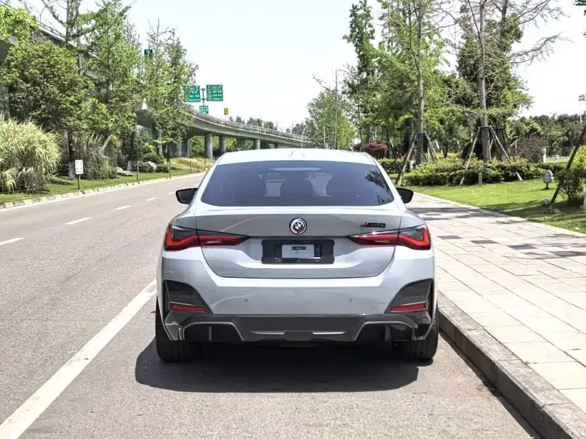 BMW i4 2023 eDrive35 2024 — миниатюра 3