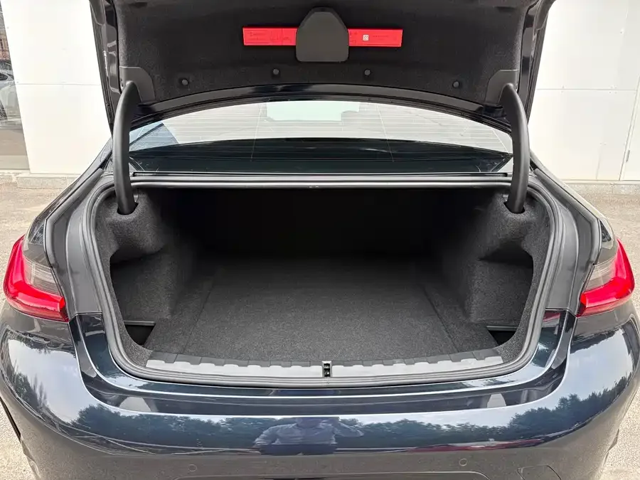 BMW 3 Series BMW 3 Series 2025 325i M Sport Package 2025 — миниатюра 5