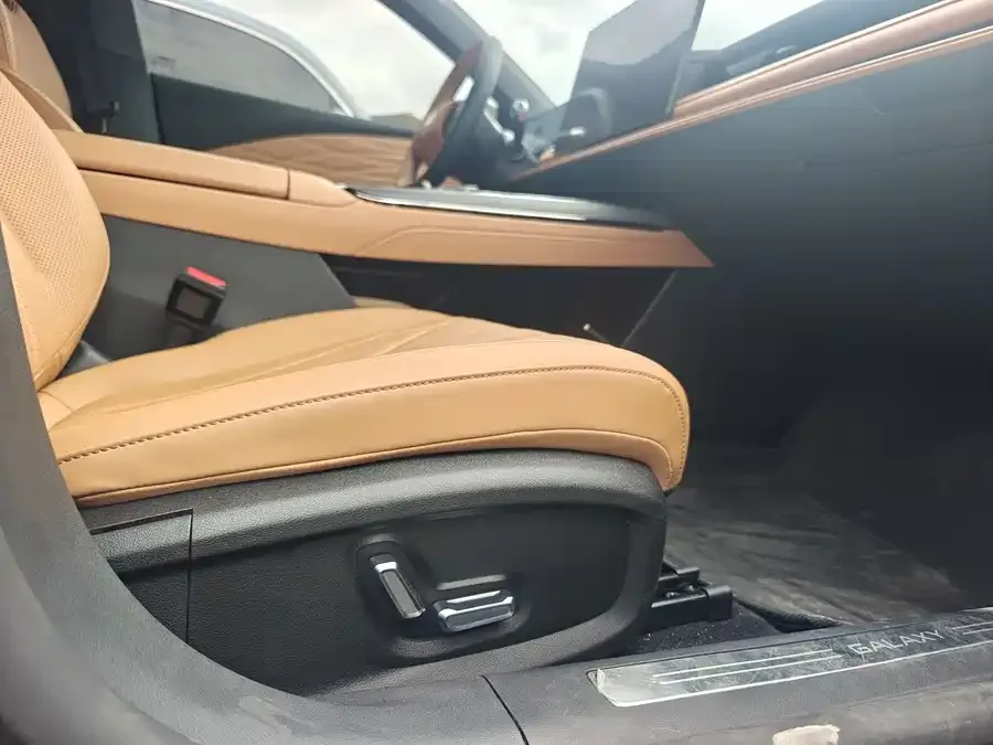 Geely Galaxy Star 8 Galaxy Star 8 2025 130km EM-P Exploration Edition 2025 — миниатюра 4