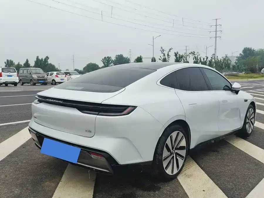 Geely Galaxy E8 Galaxy E8 2024 665km RWD Starship Long Range Edition 2024 — миниатюра 3