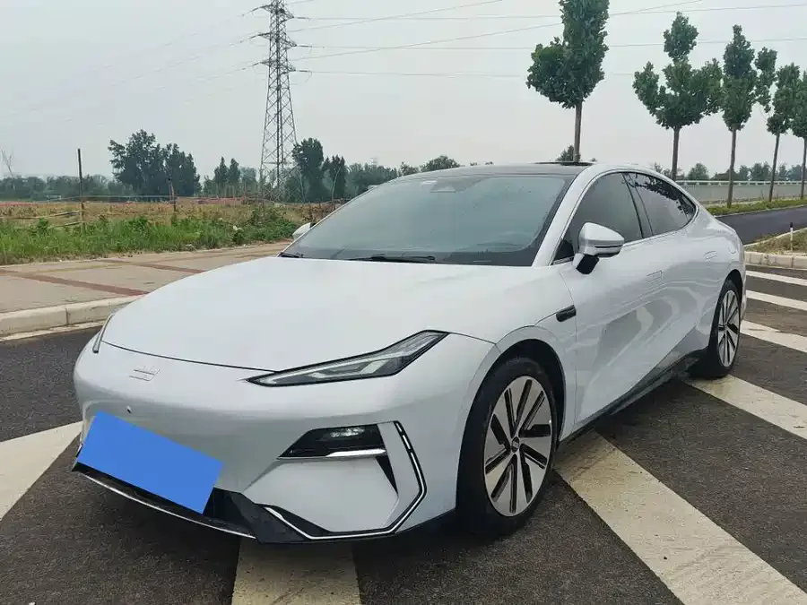 Geely Galaxy E8 Galaxy E8 2024 665km RWD Starship Long Range Edition 2024 — фото 1, купить с доставкой в Москву
