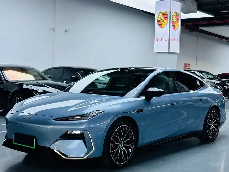 Geely Galaxy E8 2025